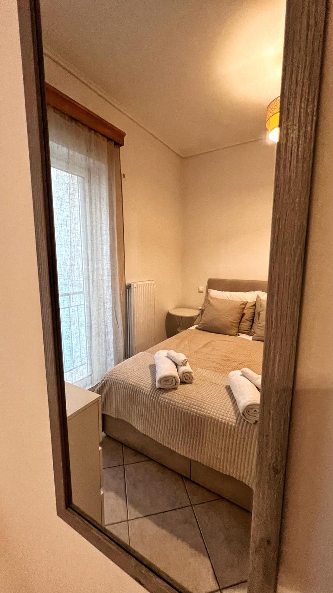 H&H Cozy Retreat Appartement Piraeus Buitenkant foto