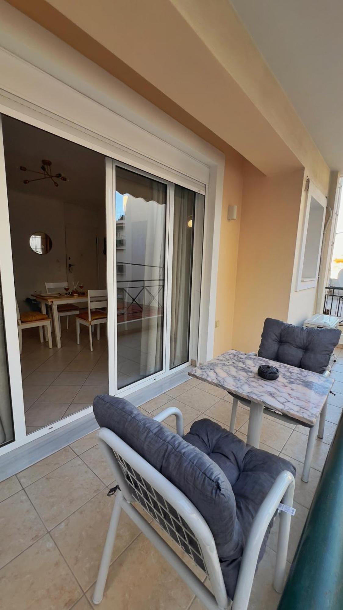 H&H Cozy Retreat Appartement Piraeus Buitenkant foto