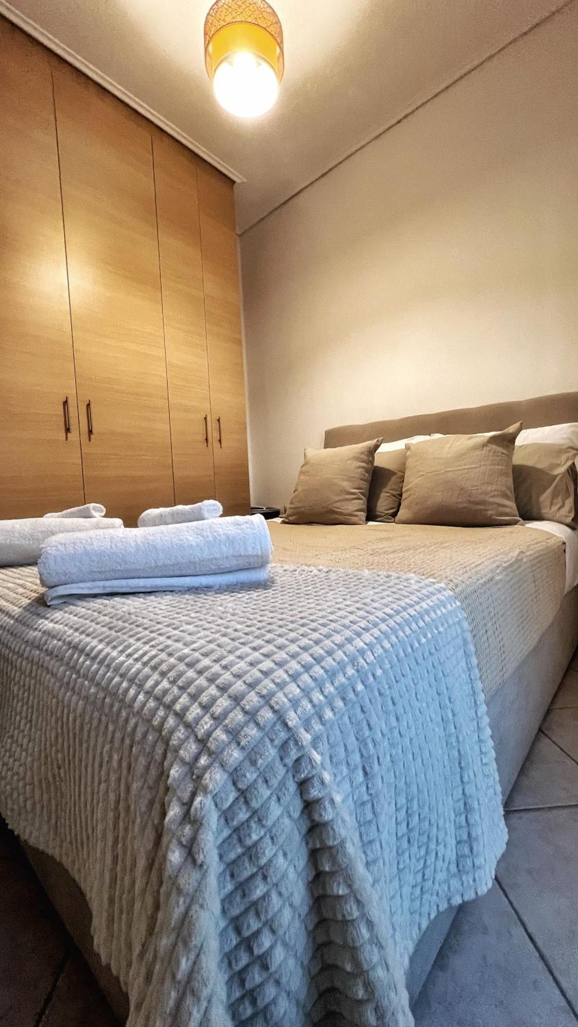 H&H Cozy Retreat Appartement Piraeus Buitenkant foto
