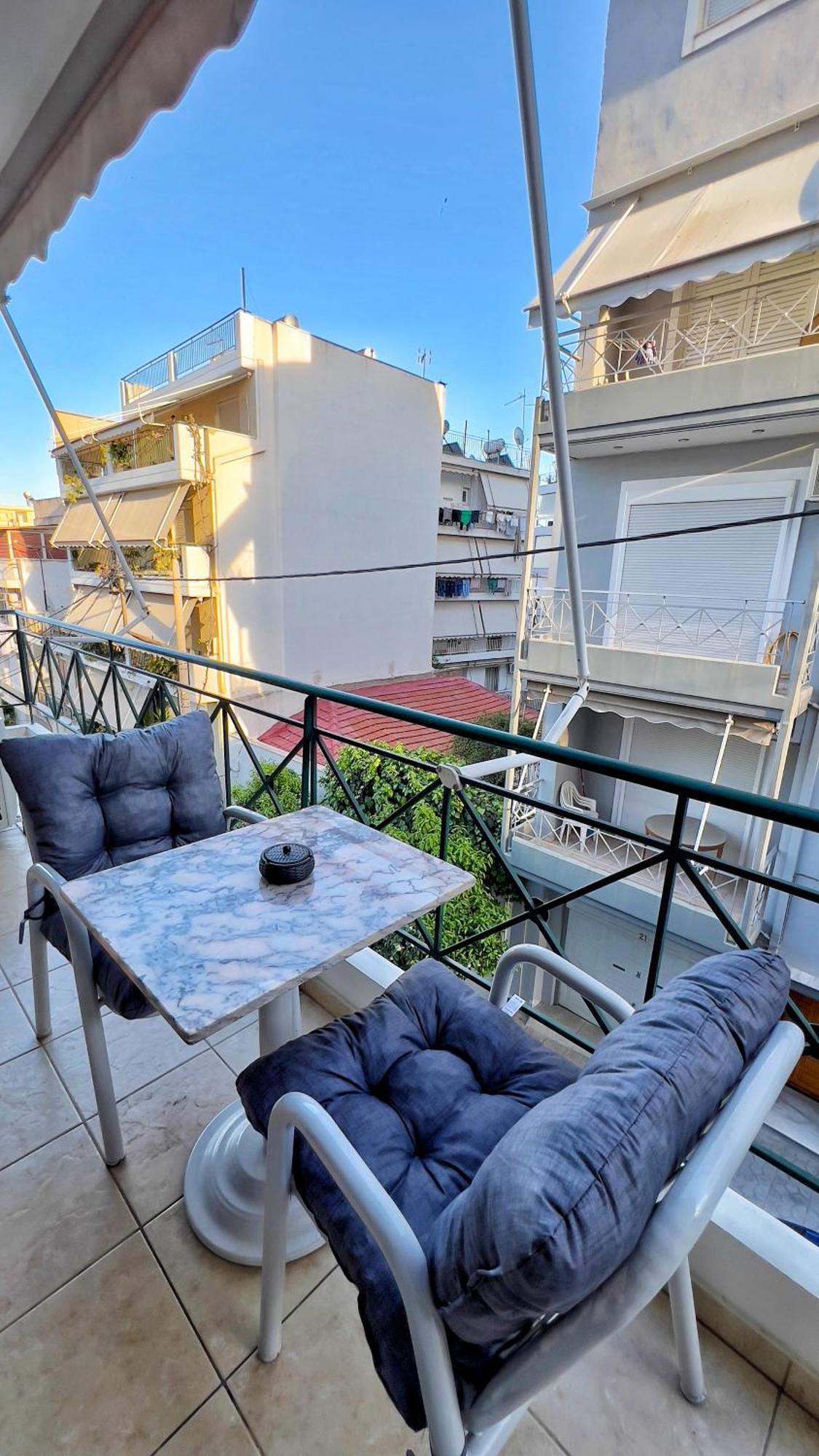 H&H Cozy Retreat Appartement Piraeus Buitenkant foto